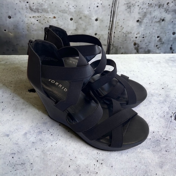 Torrid Black Stretchy platform wedge sandals. Zip up heel. Easy on off. 9.5 Wide - Picture 11 of 15